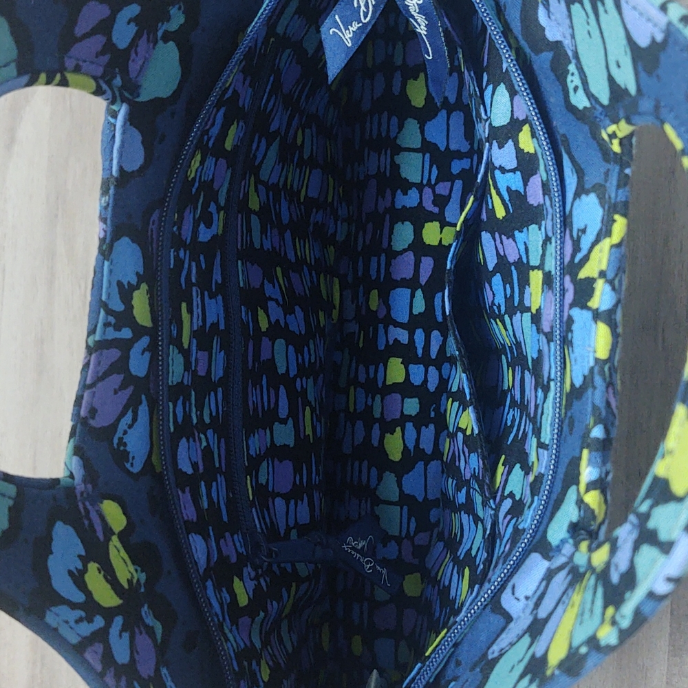 Vera Bradley~Abby~Indigo Pop - Picture 10 of 10